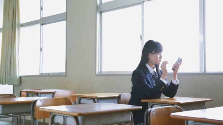 X（旧Twitter）でパパ活をする女子高生のイメージ