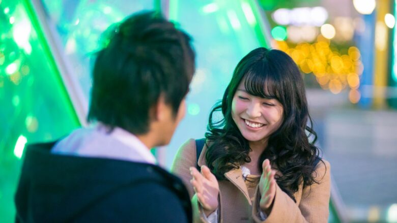 JKとデートをする男性のイメージ