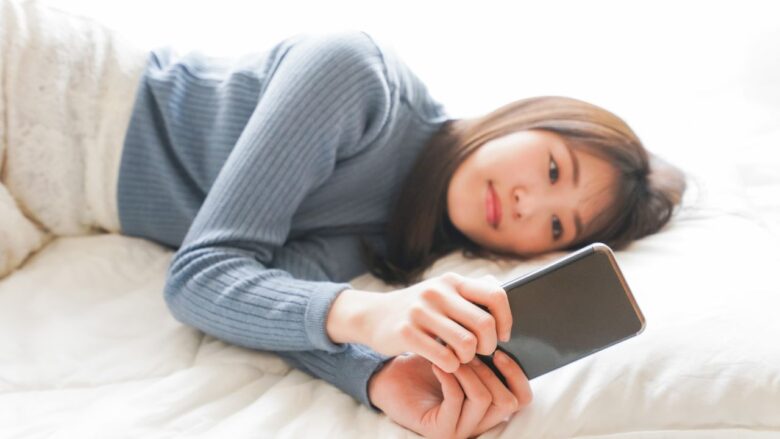 ドタキャン対策をする女性のイメージ