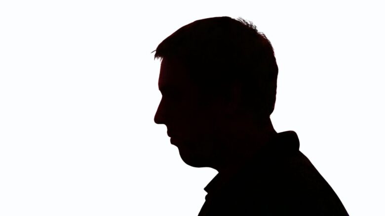 要注意人物の男性イメージ