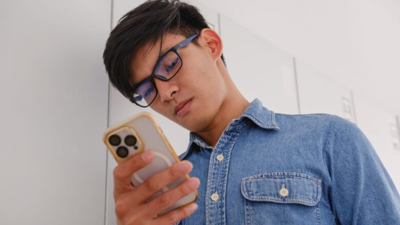 PCMAXで業者の被害に遭った男性のイメージ