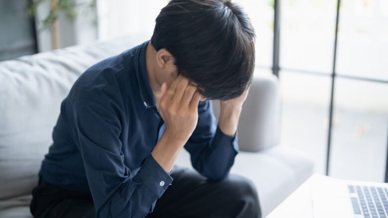 安いパパ活アプリを選んで失敗した男性のイメージ