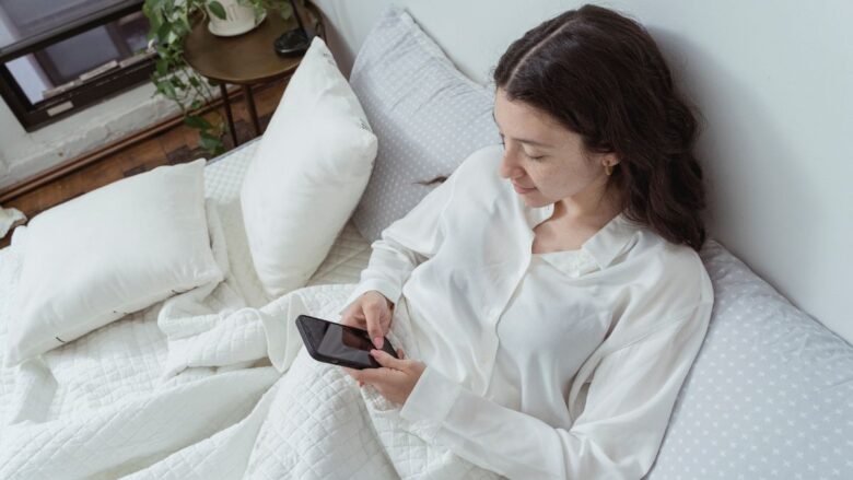 シュガーダディのweb版を利用する女性のイメージ