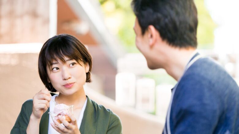 宮崎でパパ活相手と顔合わせをする男女のイメージ