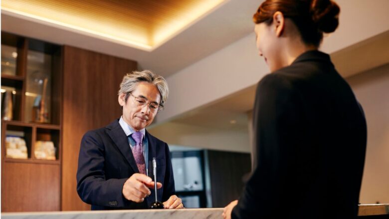 スタッフが仲介することで会えない不満を解消できる交際クラブのイメージ