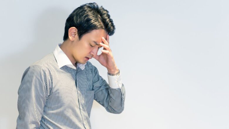 パパ活に向いていないのでは？と悩む男性のイメージ