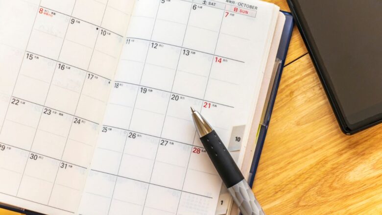 出会いまでの流れを考える男性のイメージ