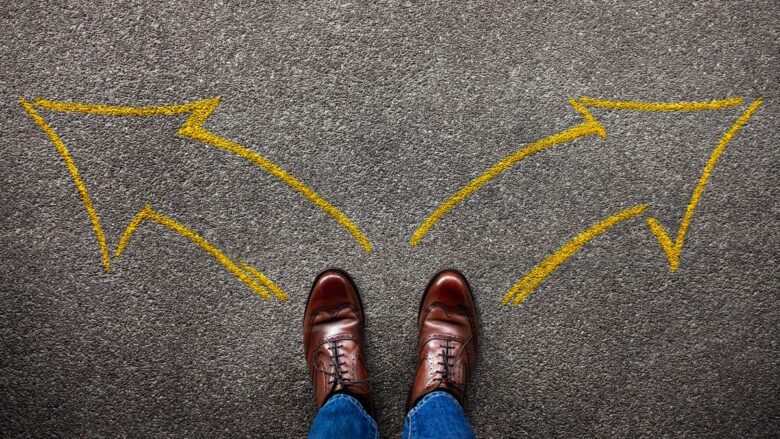 選択する環境によって結果が変わることを示すイメージ